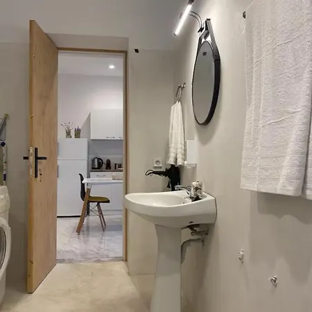 Отель Bite's Adam's Hotel's